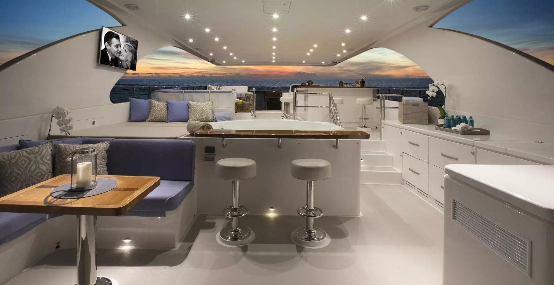 2016 Hargrave Raised Pilothouse — photo 3