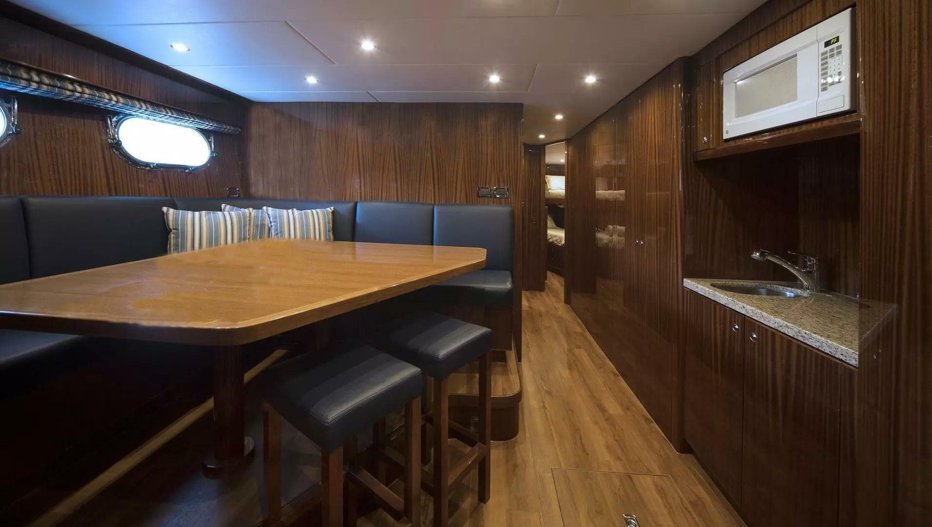 2016 Hargrave Raised Pilothouse — photo 20