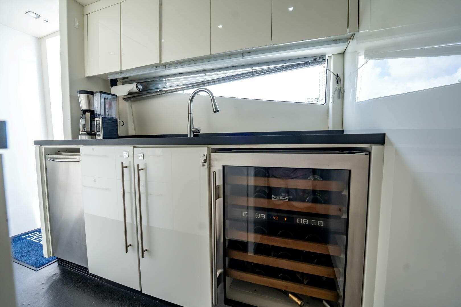 2011 Sunseeker 34 Metre Yacht — photo 35