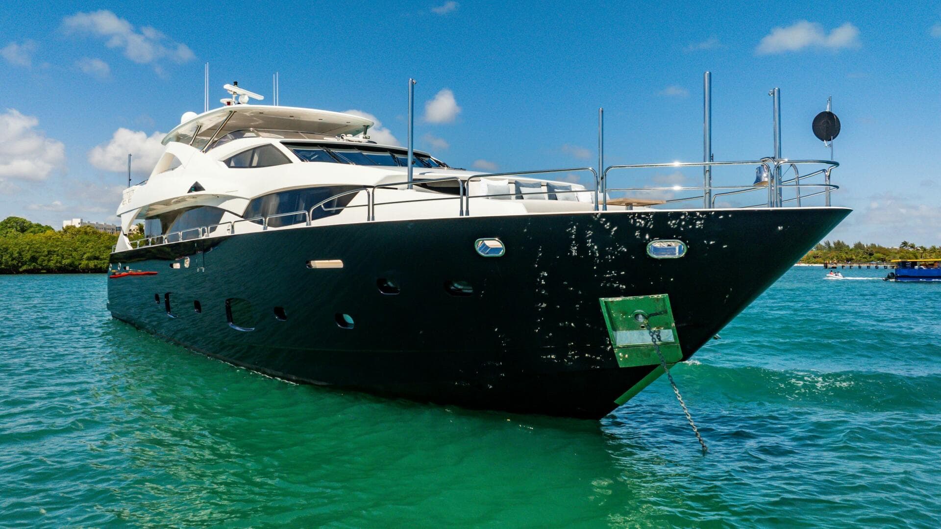 2011 Sunseeker 34 Metre Yacht — photo 3