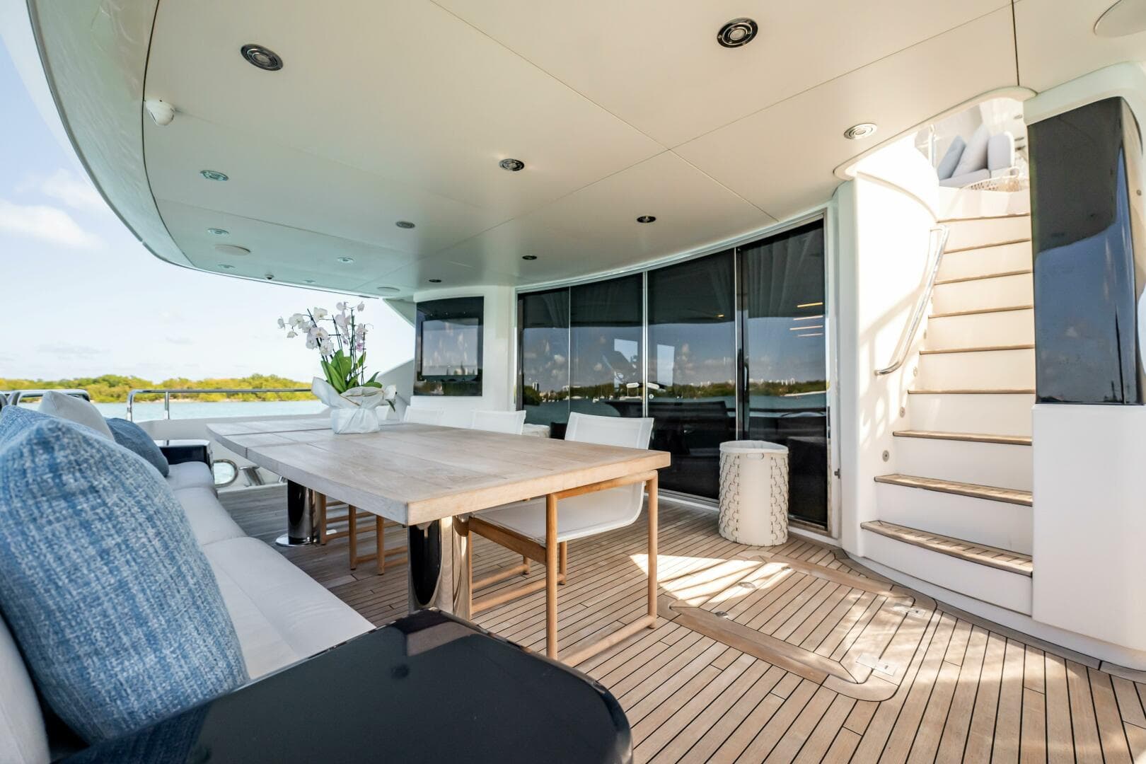 2011 Sunseeker 34 Metre Yacht — photo 13