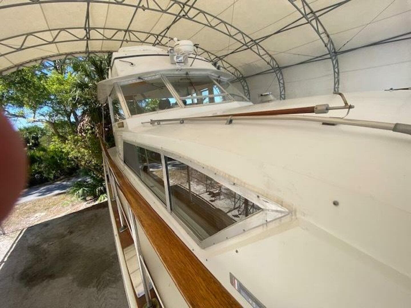 1972 Chris-Craft Flushdeck — photo 7