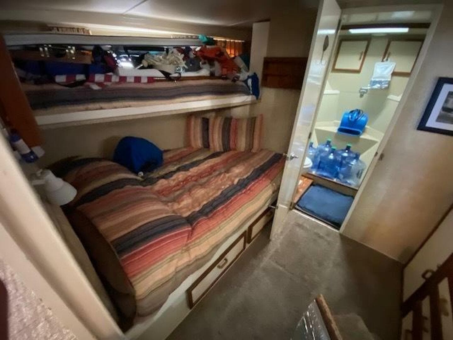 1972 Chris-Craft Flushdeck — photo 15