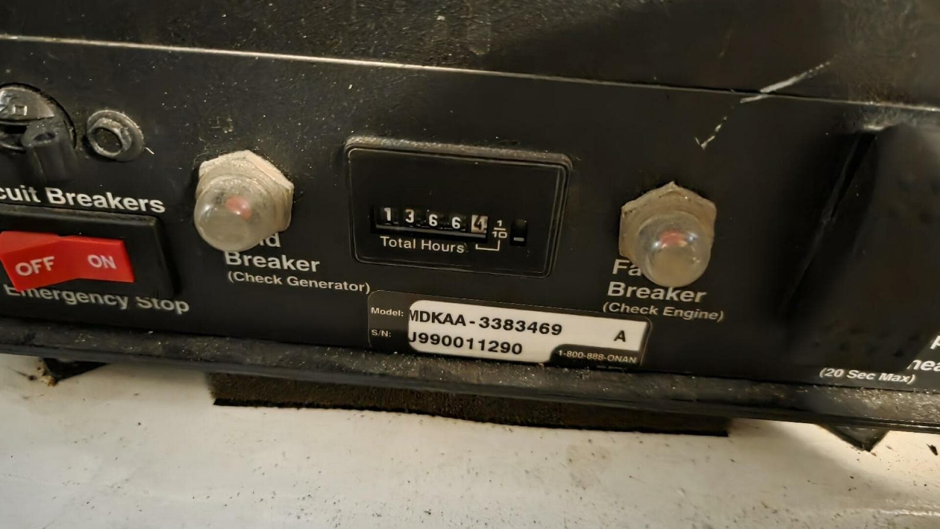 2000 Cruisers Yachts 4450 Express — photo 63