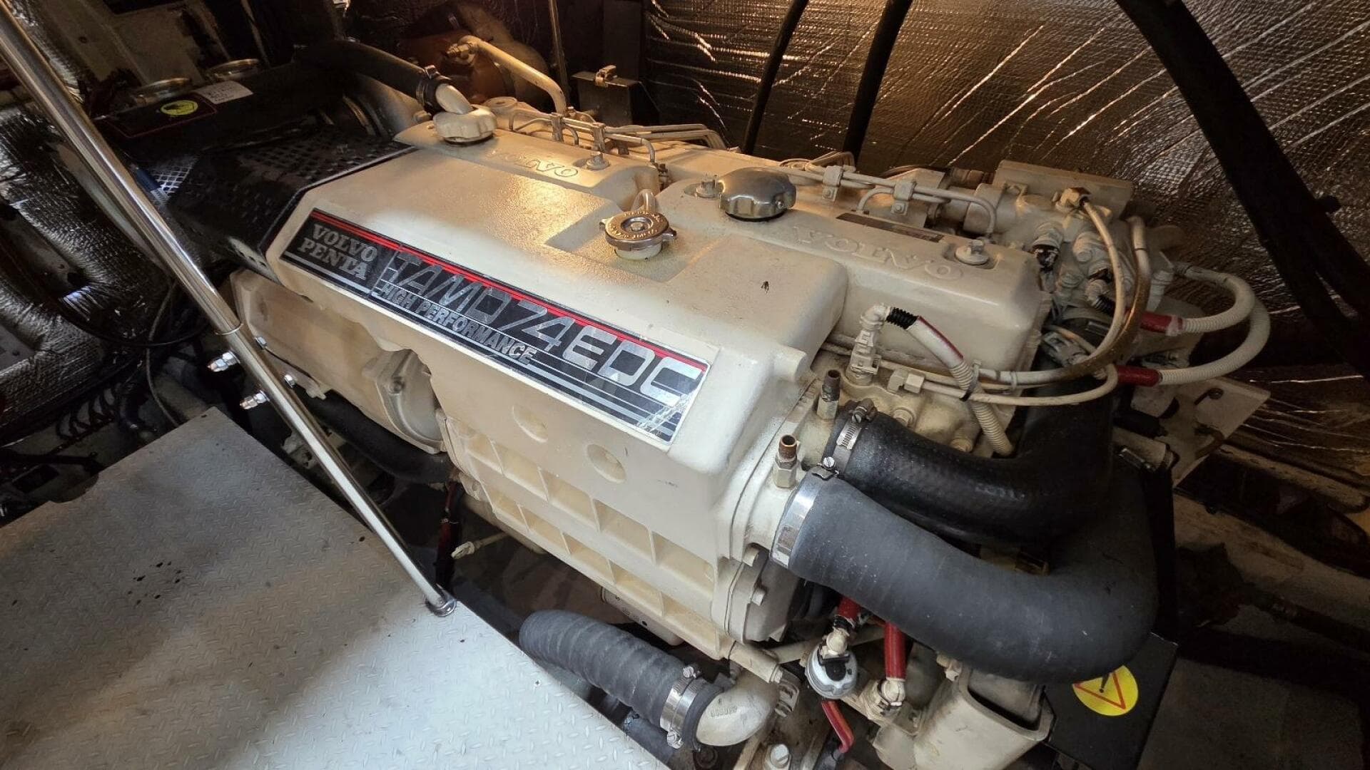 2000 Cruisers Yachts 4450 Express — photo 68