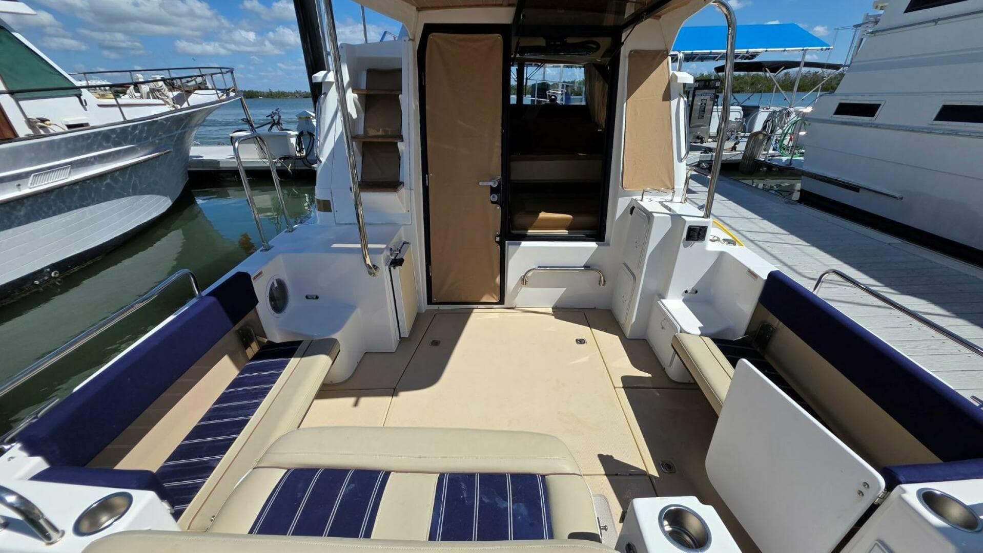 2019 Ranger Tugs 29-Cb — photo 14