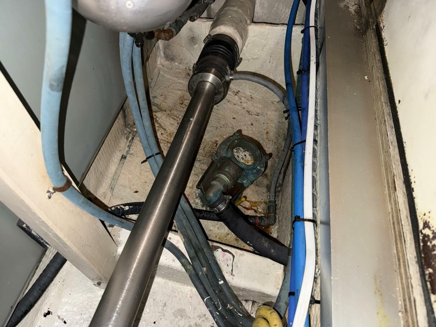 1991 Grand Banks 42 Classic — photo 112