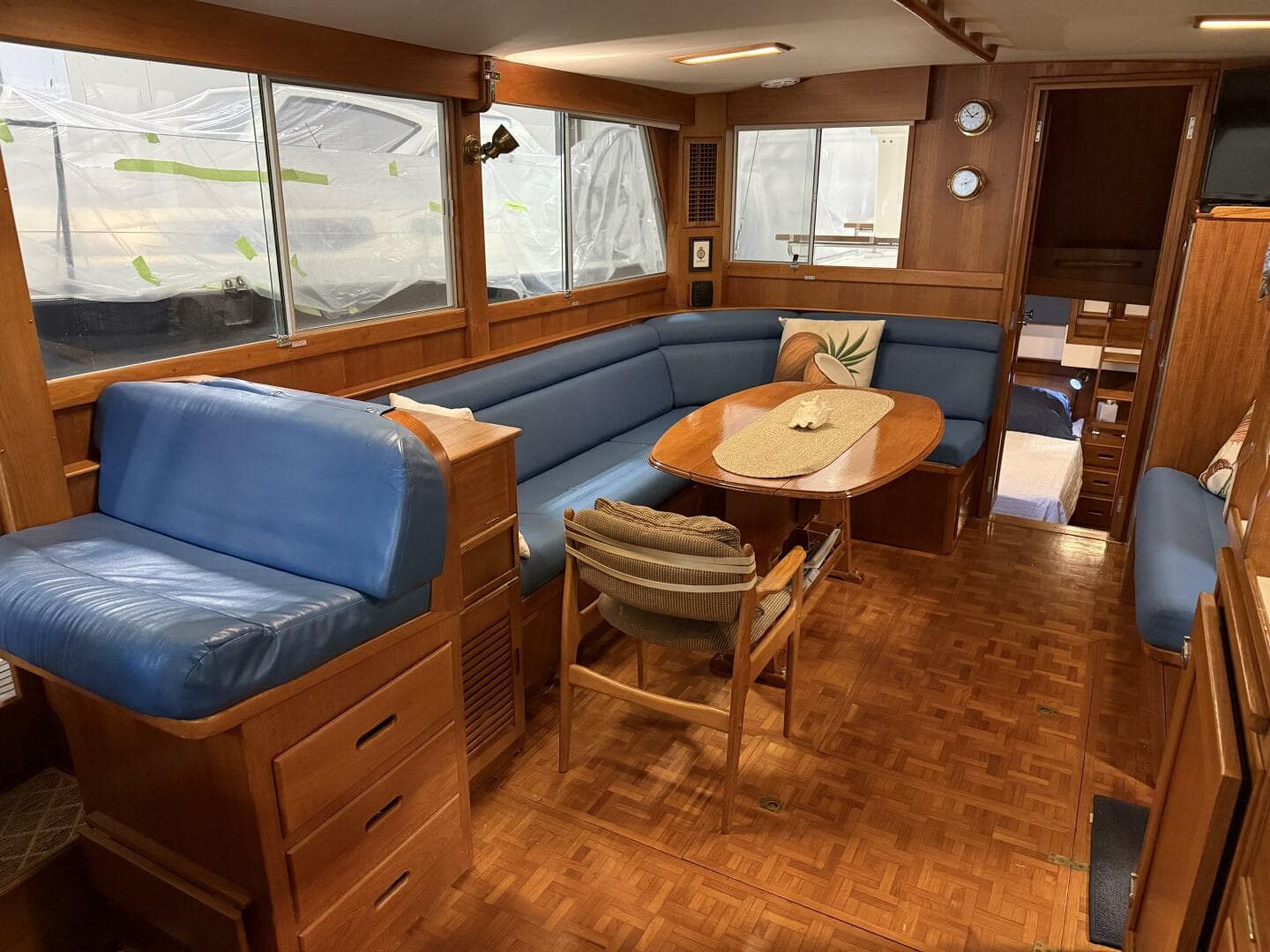 1991 Grand Banks 42 Classic — photo 11