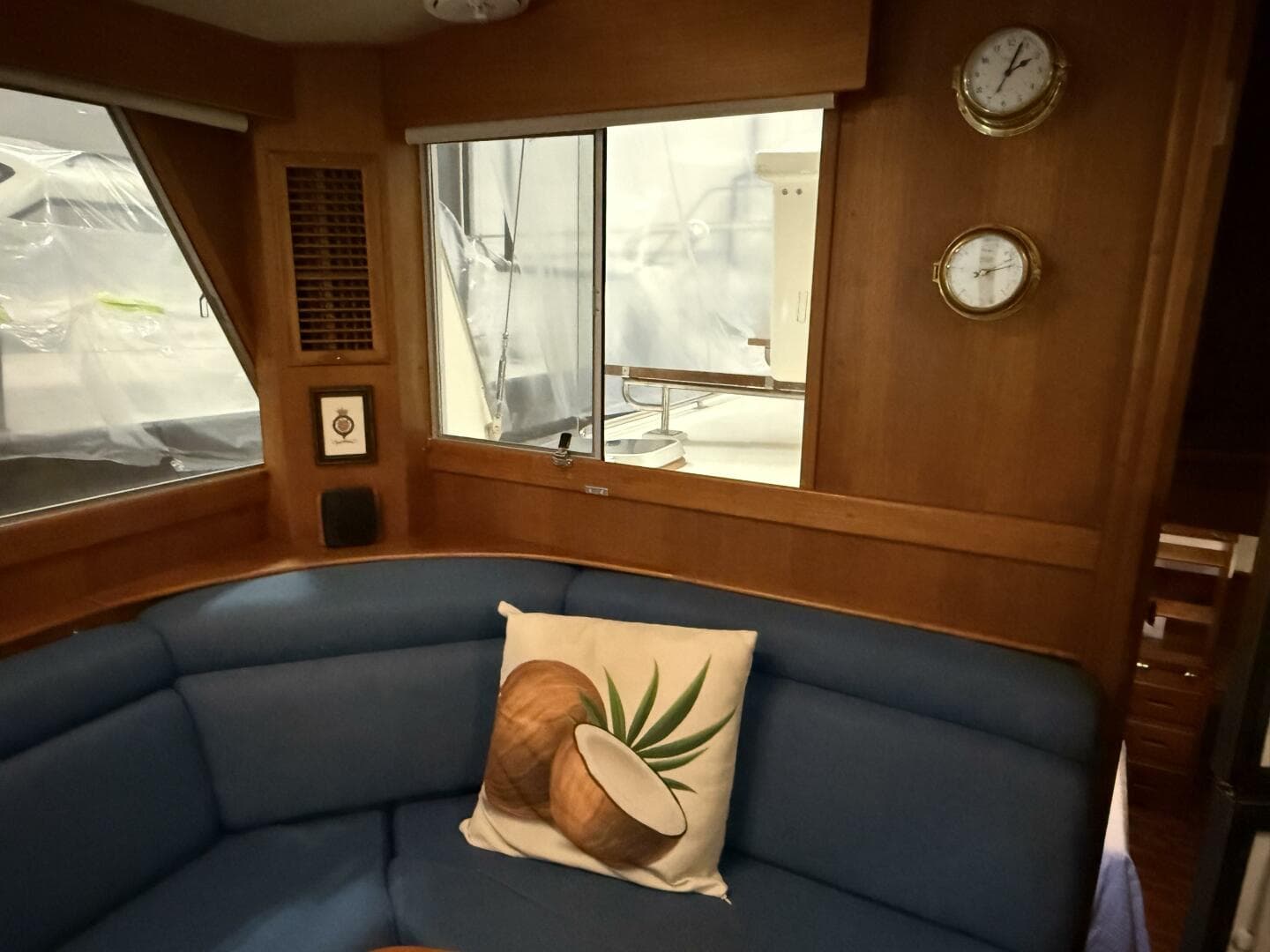 1991 Grand Banks 42 Classic — photo 17