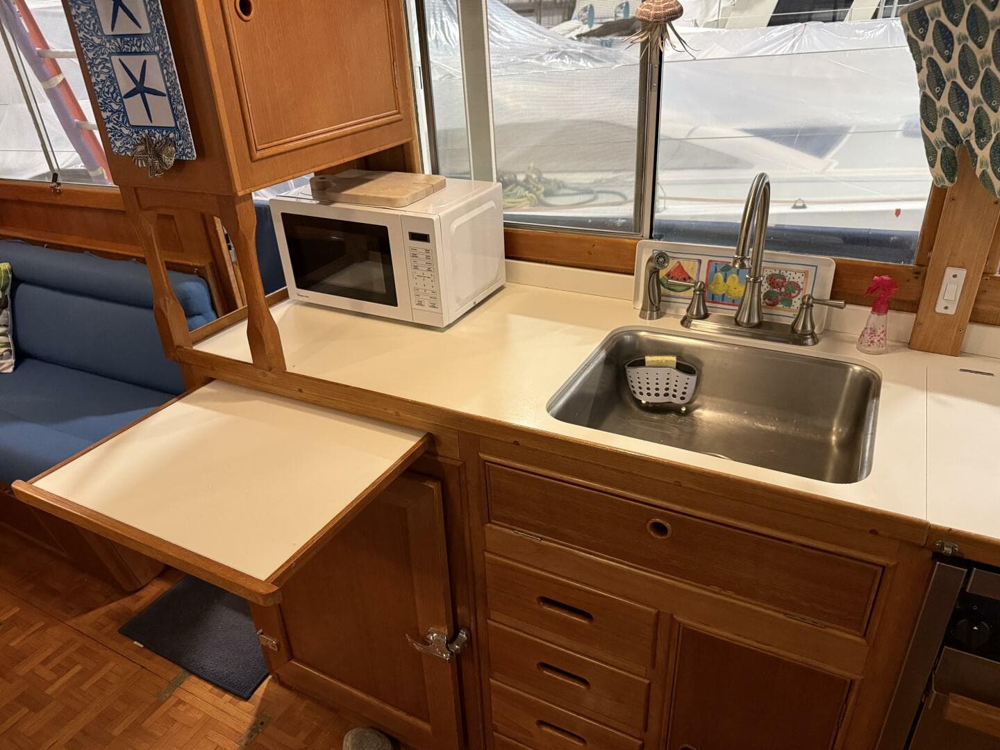 1991 Grand Banks 42 Classic — photo 24