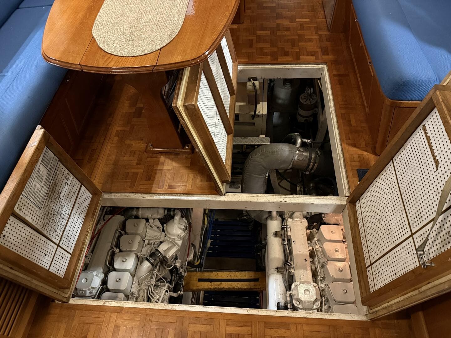 1991 Grand Banks 42 Classic — photo 116