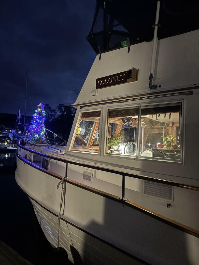 1991 Grand Banks 42 Classic — photo 127