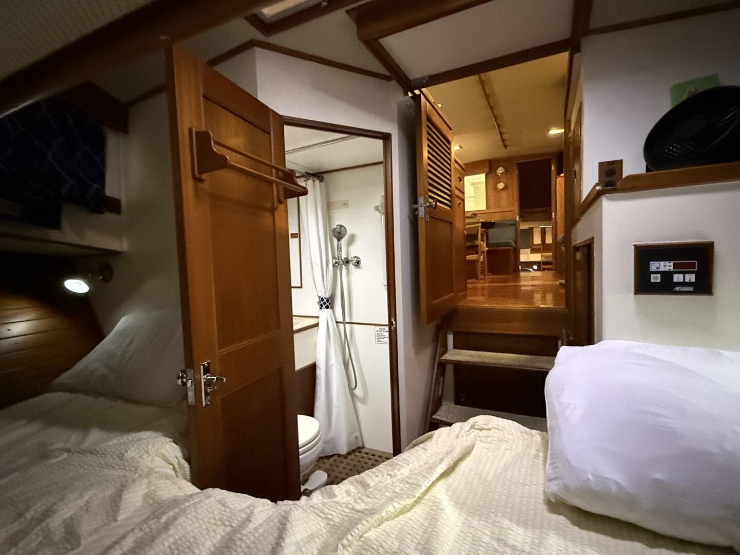 1991 Grand Banks 42 Classic — photo 66