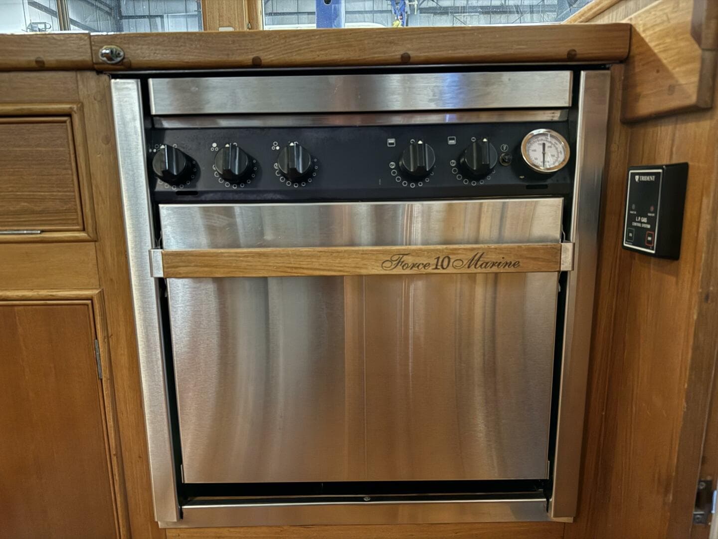 1991 Grand Banks 42 Classic — photo 27