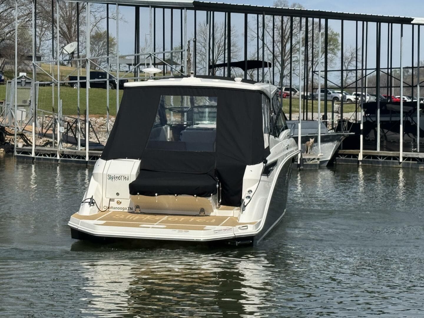 2023 Sea Ray 320 Sundancer — photo 2