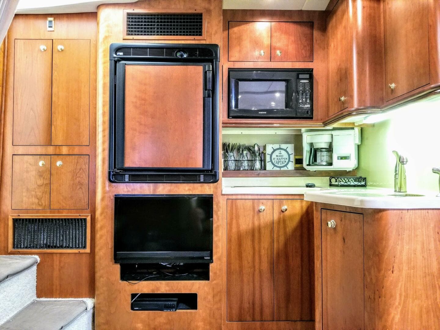 2000 Cruisers Yachts 3672 Express — photo 24