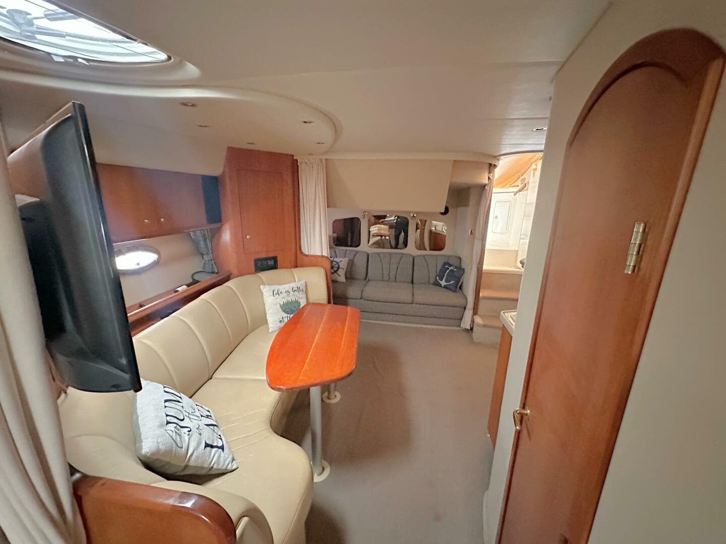 2000 Cruisers Yachts 3672 Express — photo 41