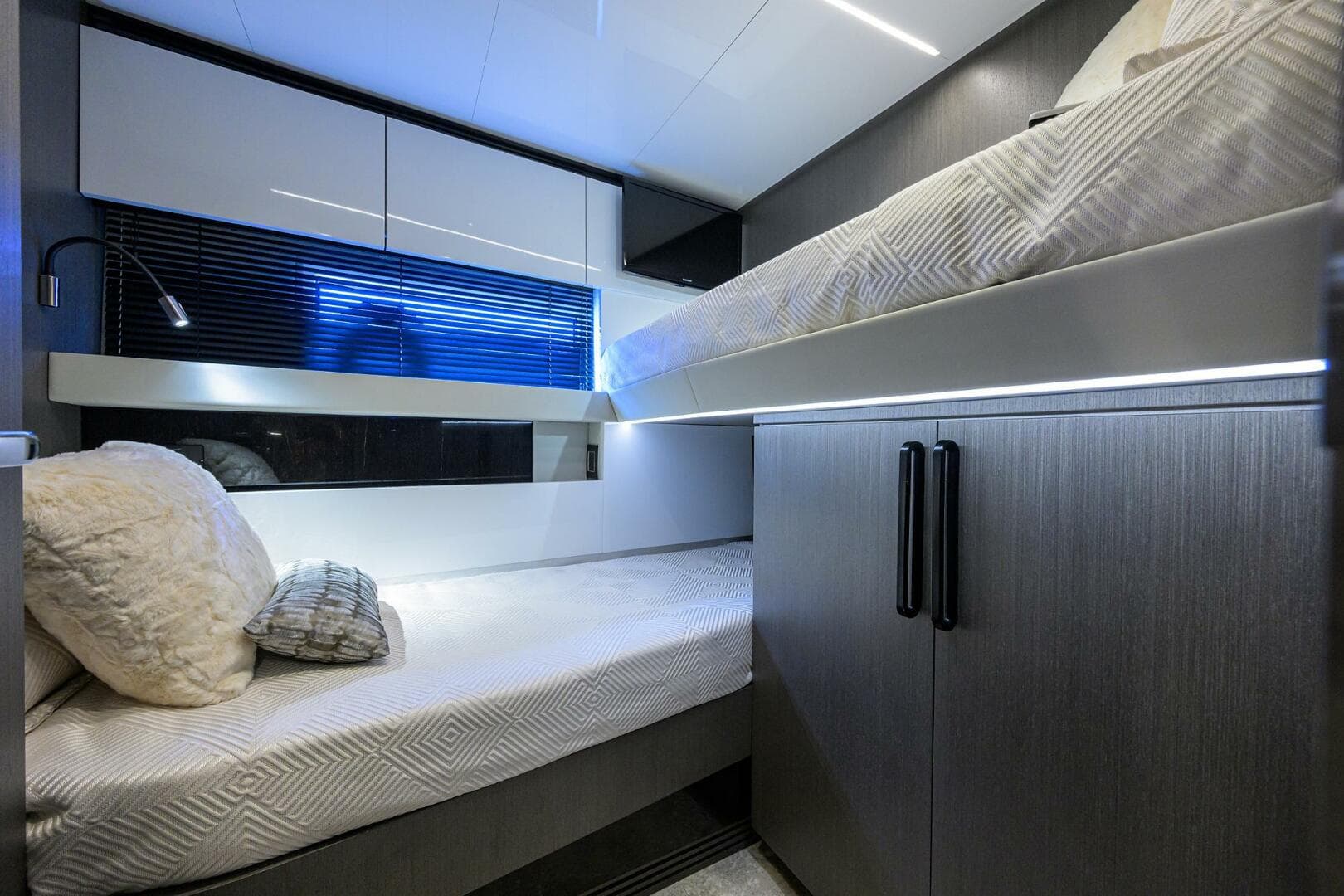 2019 Azimut S7 — photo 128