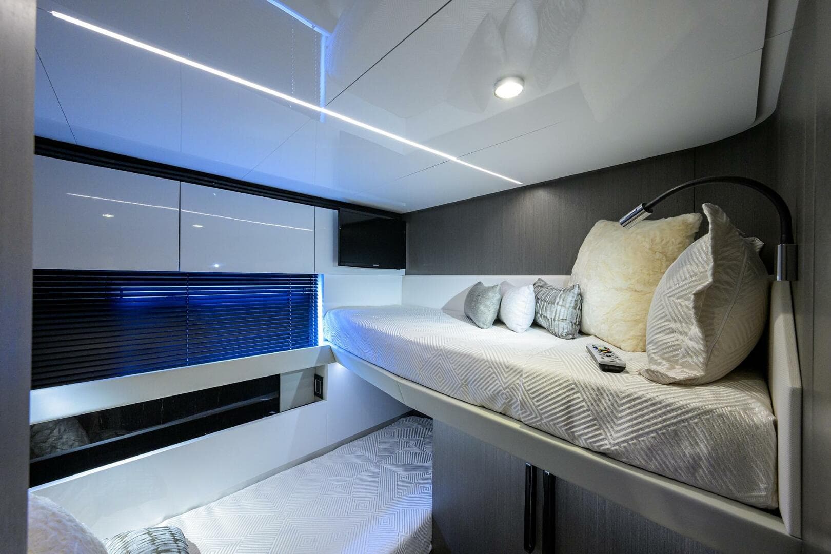 2019 Azimut S7 — photo 127