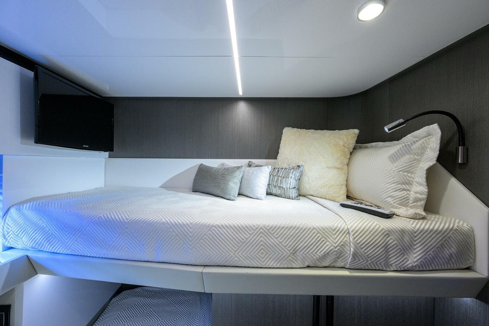 2019 Azimut S7 — photo 129