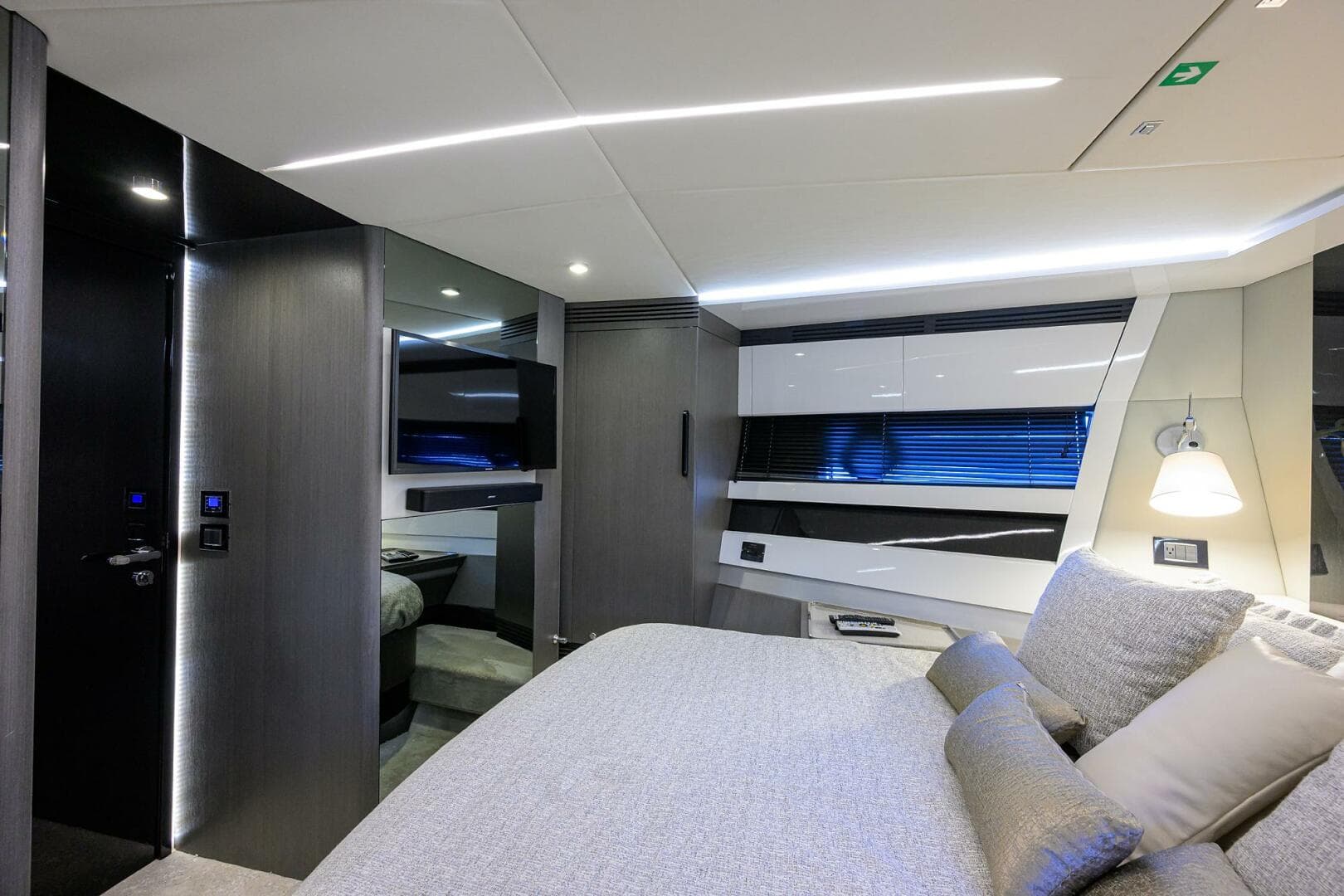 2019 Azimut S7 — photo 110
