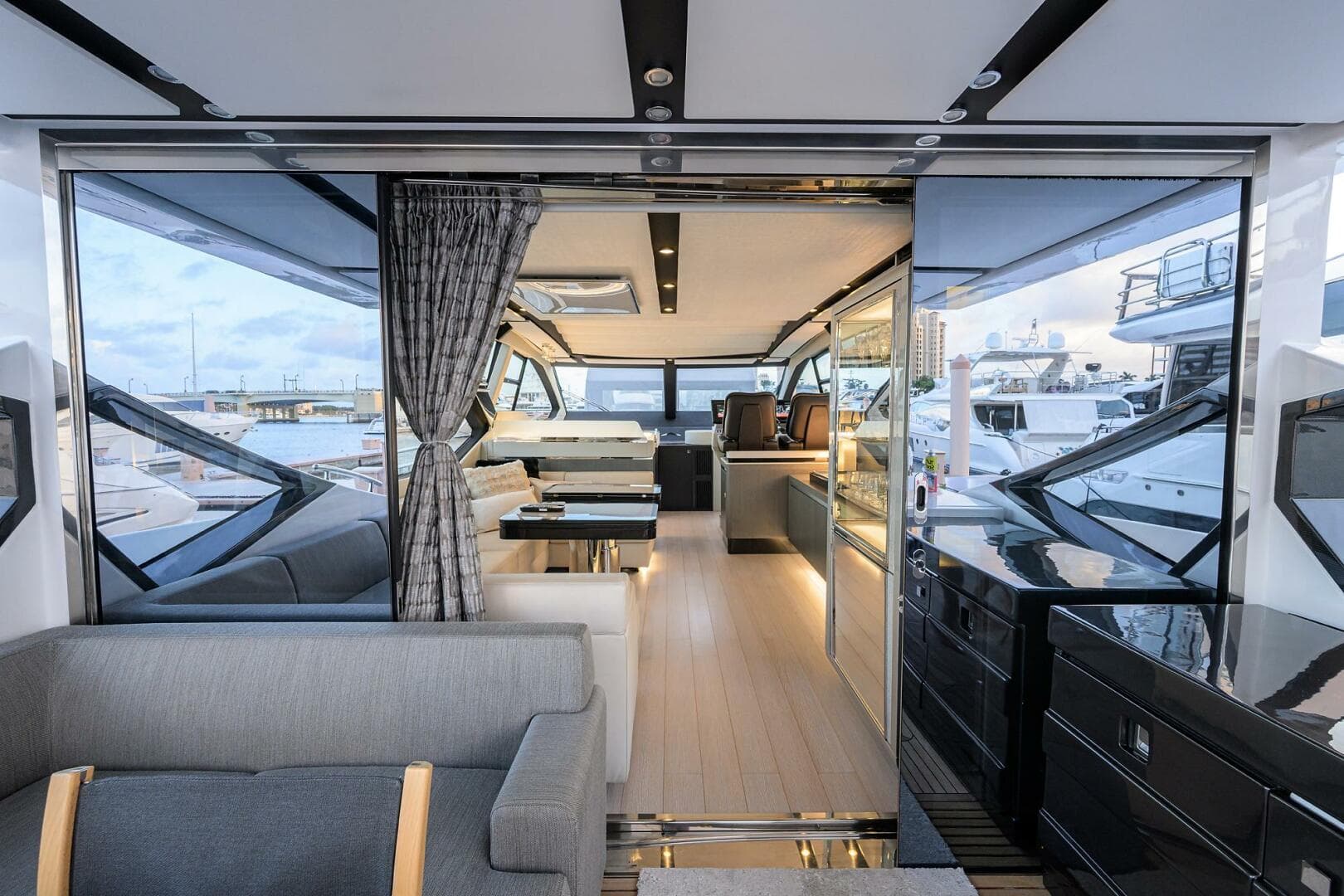 2019 Azimut S7 — photo 45