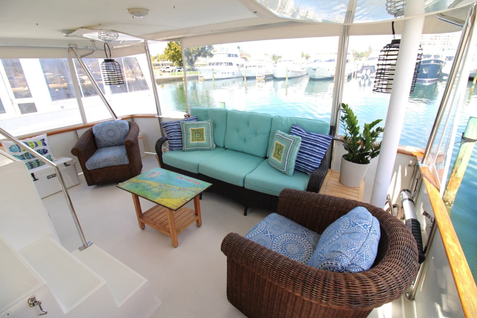 1995 Jefferson 52 Rivanna Cockpit — photo 3