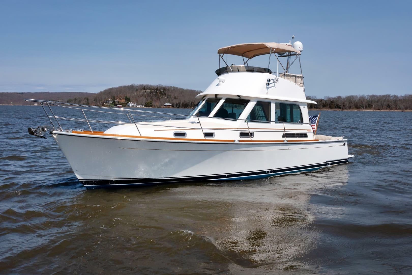 2016 Sabre 42 Fly Bridge Sedan — photo 39