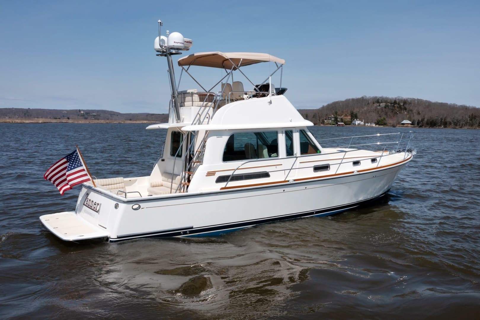 2016 Sabre 42 Fly Bridge Sedan — photo 43