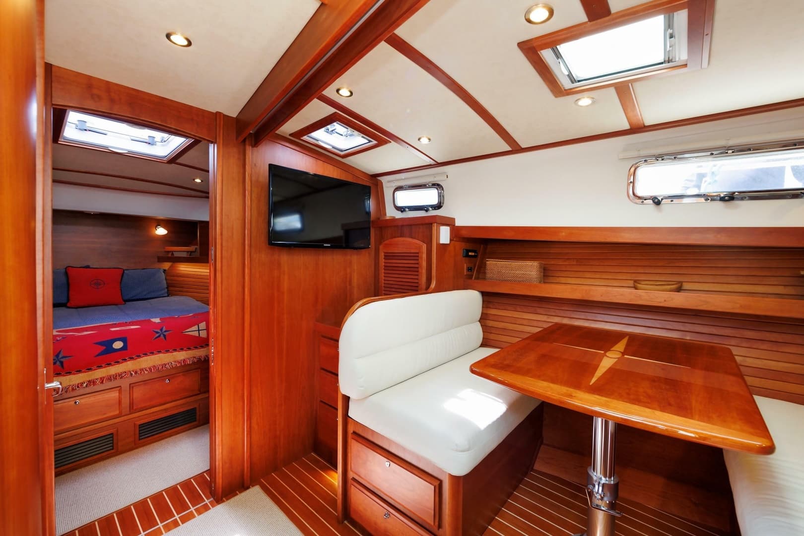 2016 Sabre 42 Fly Bridge Sedan — photo 14