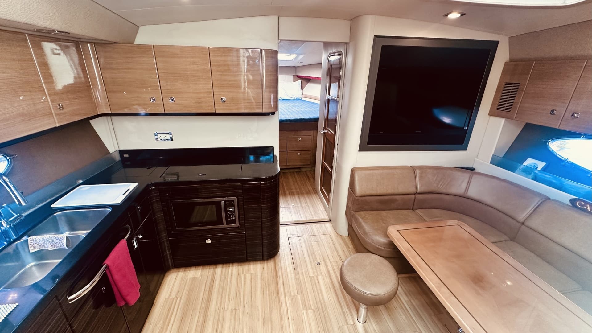 2012 Formula 45 Yacht — photo 6