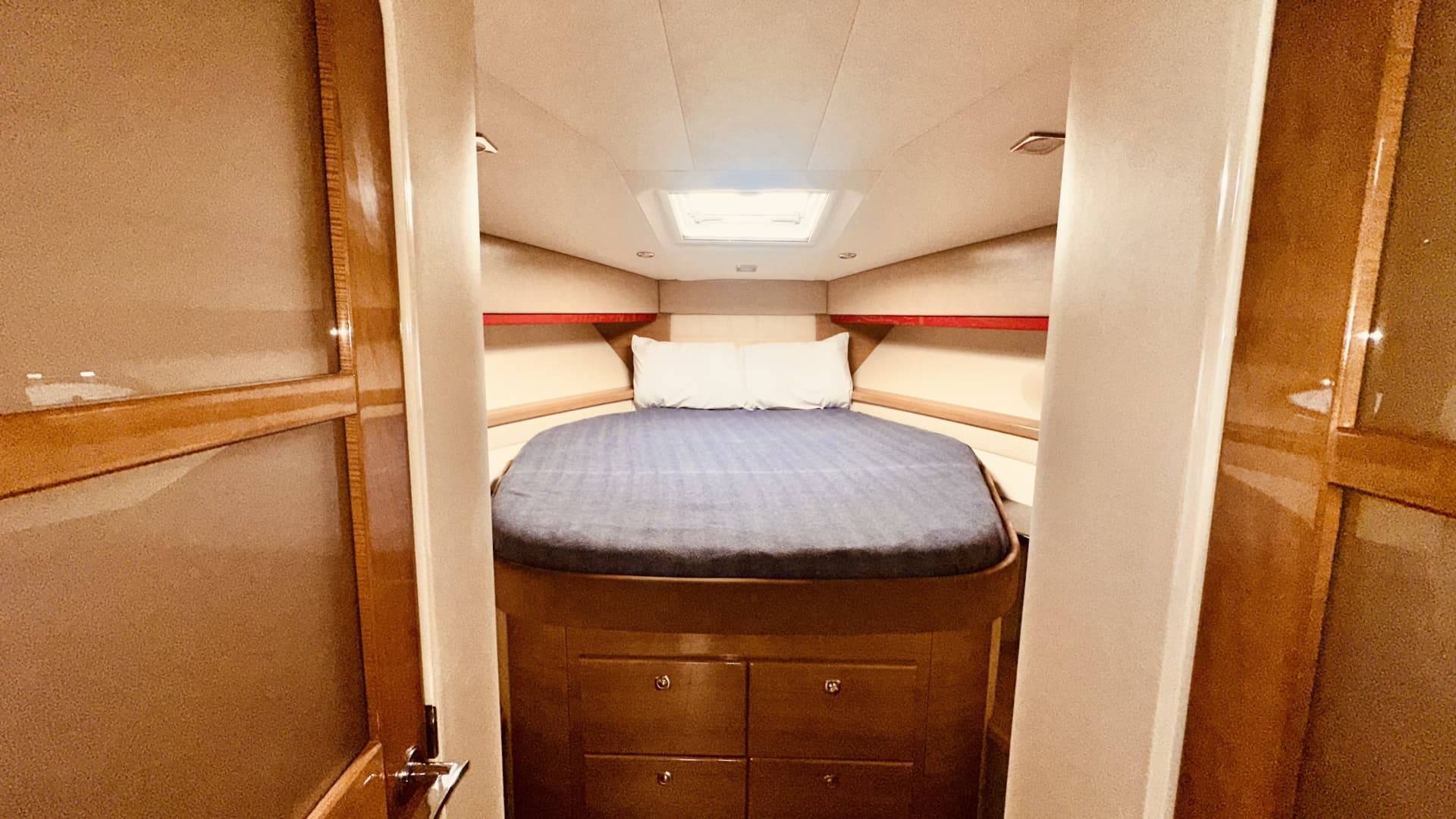 2012 Formula 45 Yacht — photo 12