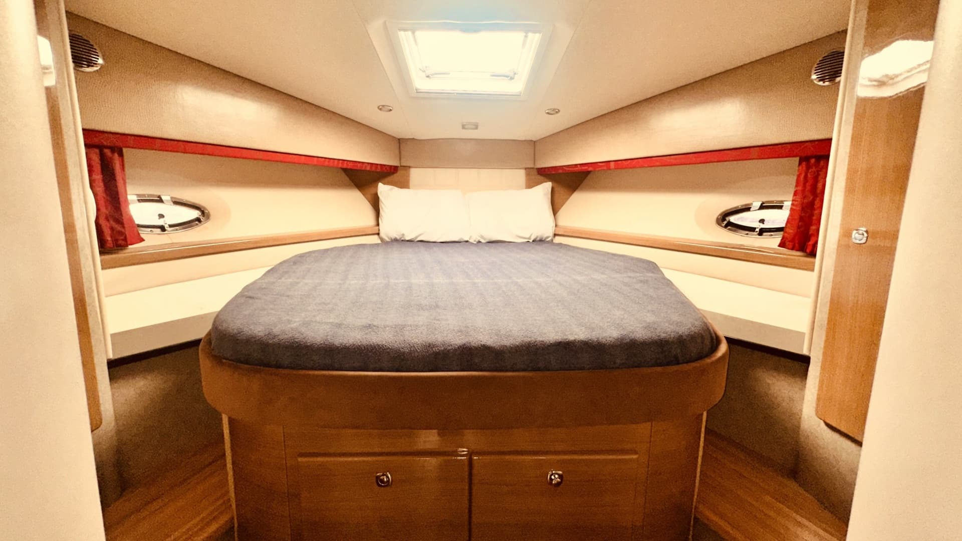 2012 Formula 45 Yacht — photo 13