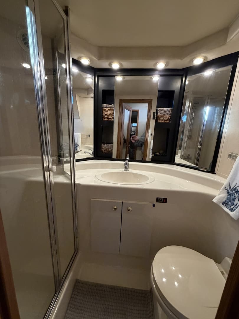 1999 Bayliner 4788 — photo 31