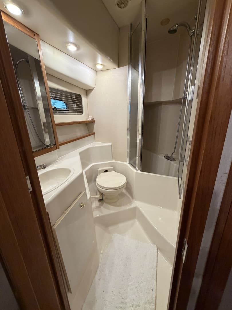 1999 Bayliner 4788 — photo 36