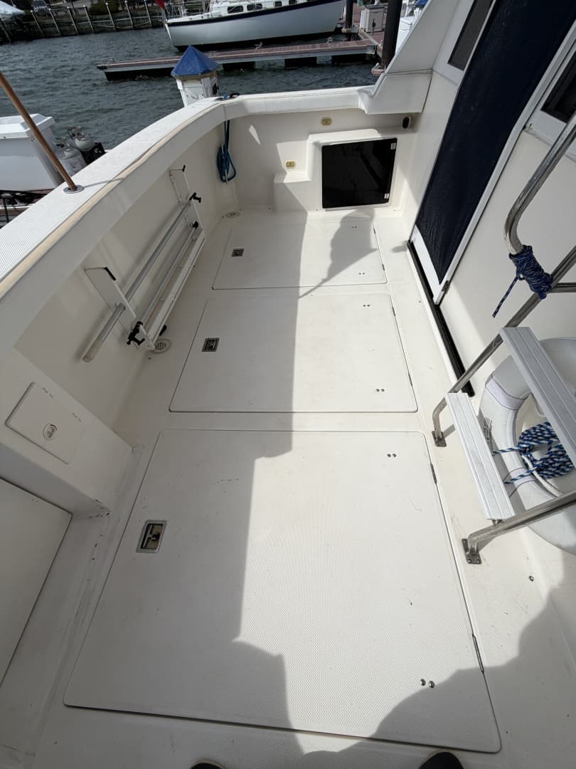 1999 Bayliner 4788 — photo 9