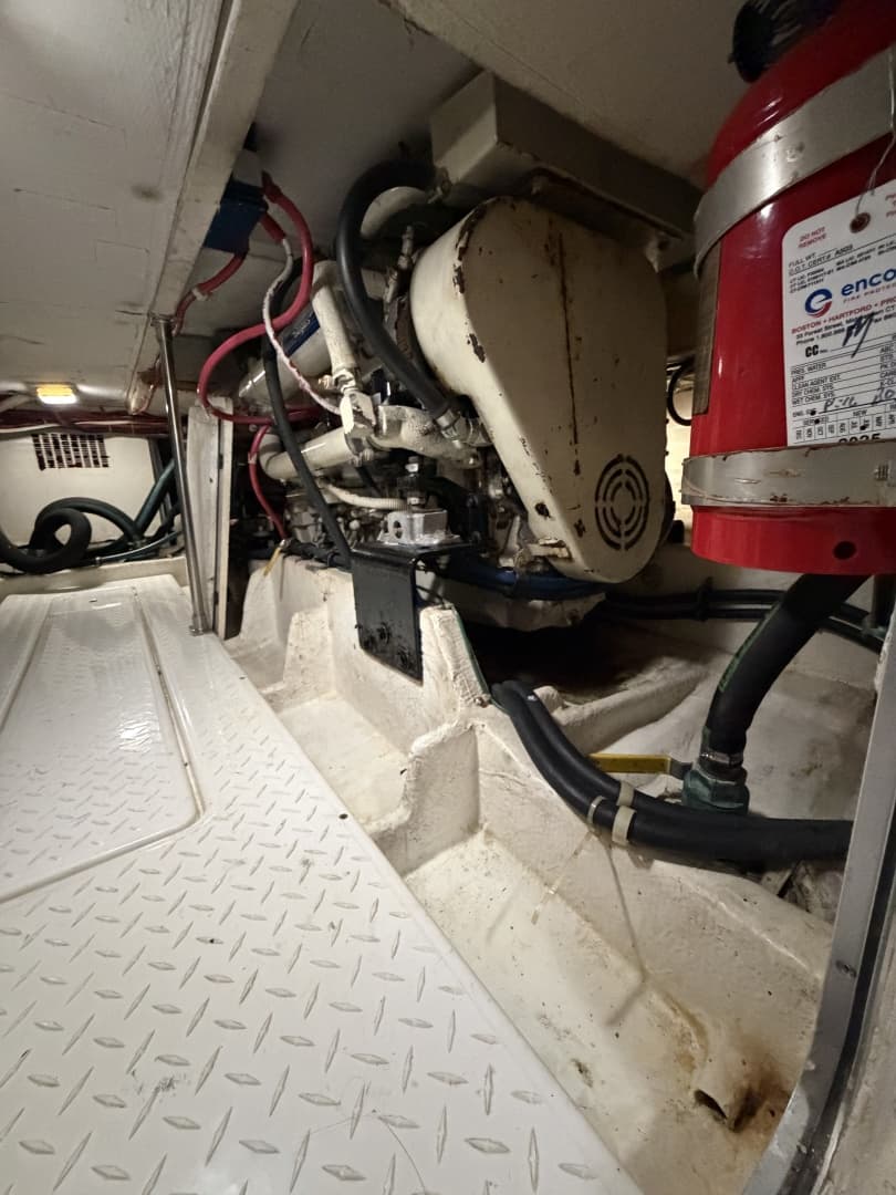 1999 Bayliner 4788 — photo 41