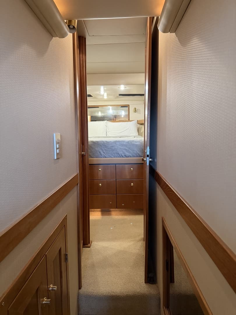 1999 Bayliner 4788 — photo 27