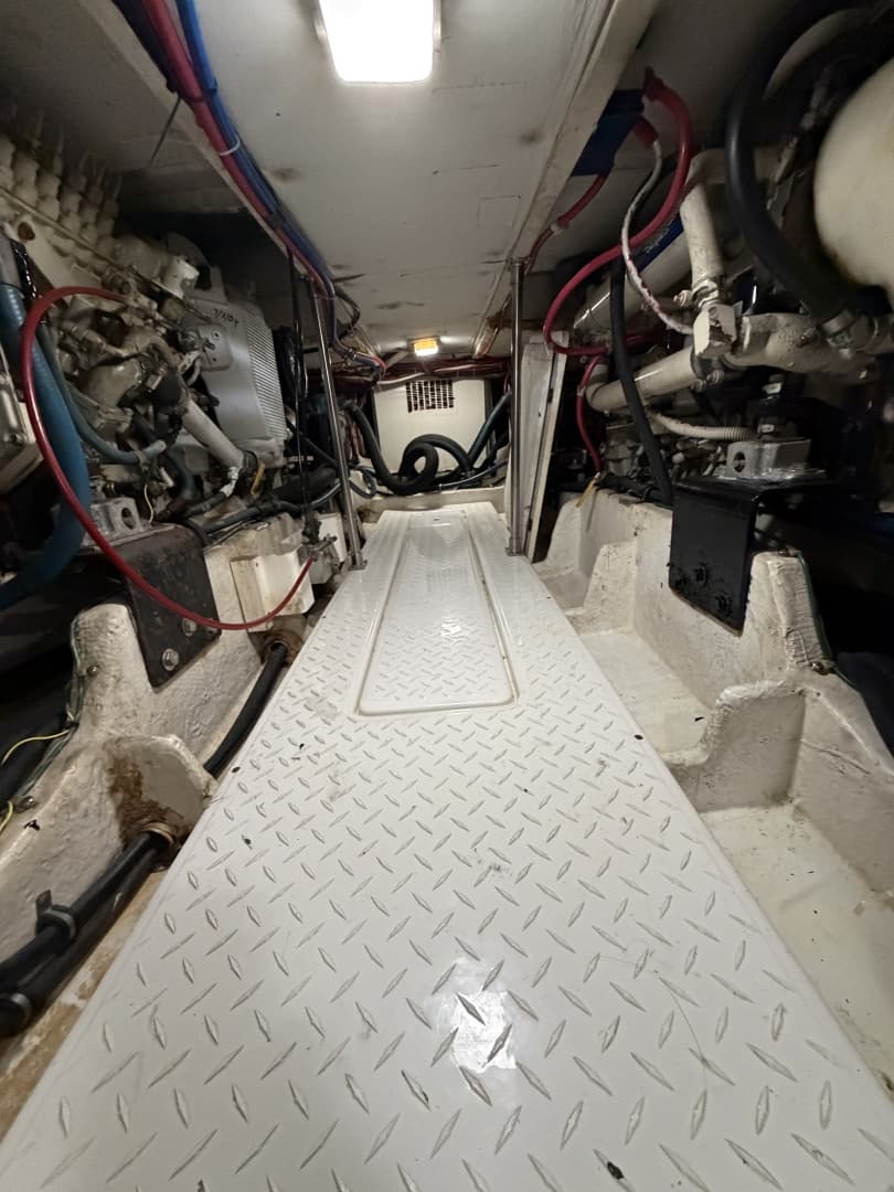 1999 Bayliner 4788 — photo 40