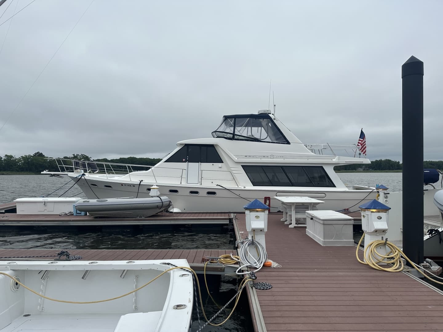 1999 Bayliner 4788 — photo 2