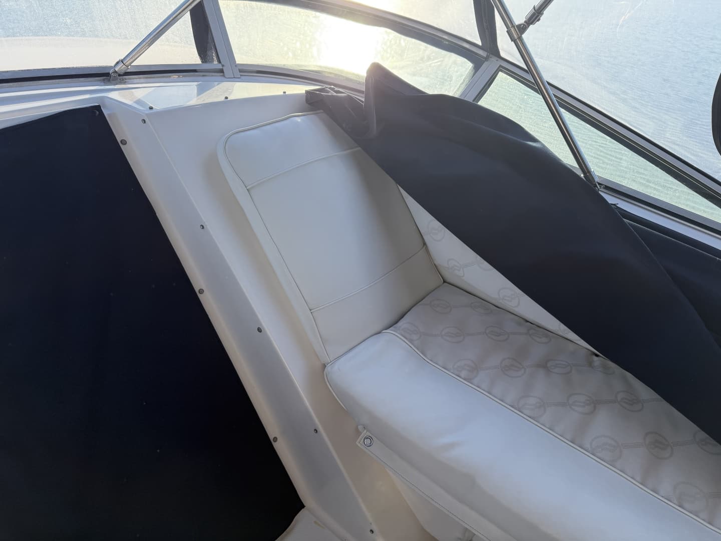 1999 Bayliner 4788 — photo 21