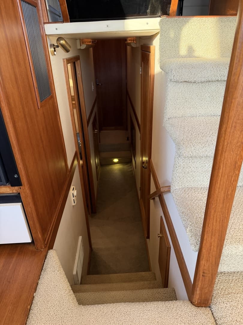 1999 Bayliner 4788 — photo 26