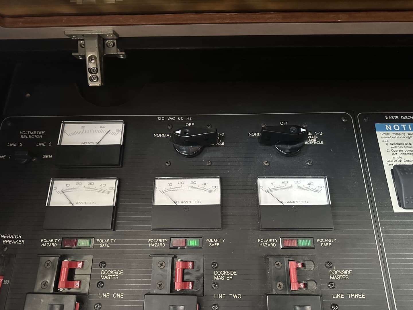 1999 Bayliner 4788 — photo 25