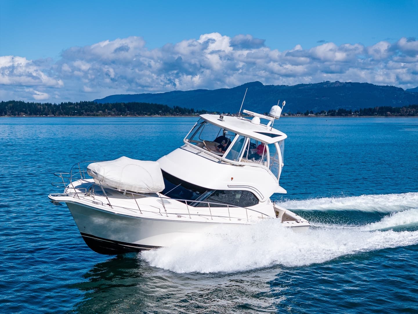 2011 Riviera 43 Open Flybridge — photo 2