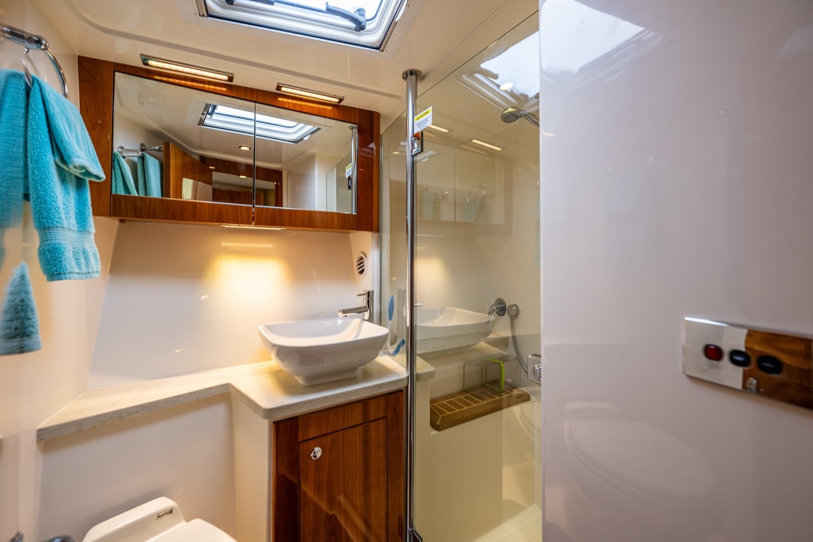 2011 Riviera 43 Open Flybridge — photo 21