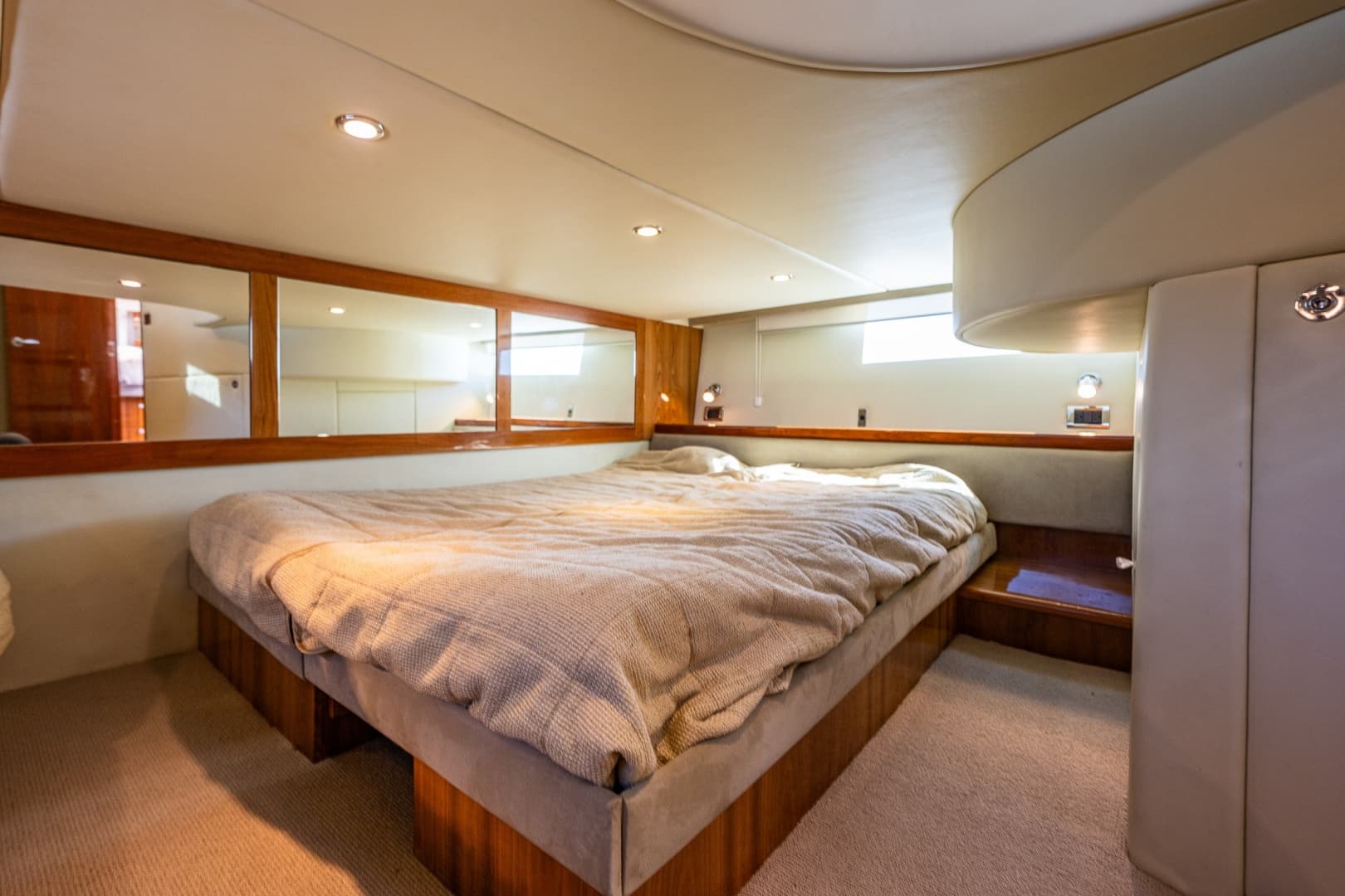 2011 Riviera 43 Open Flybridge — photo 19