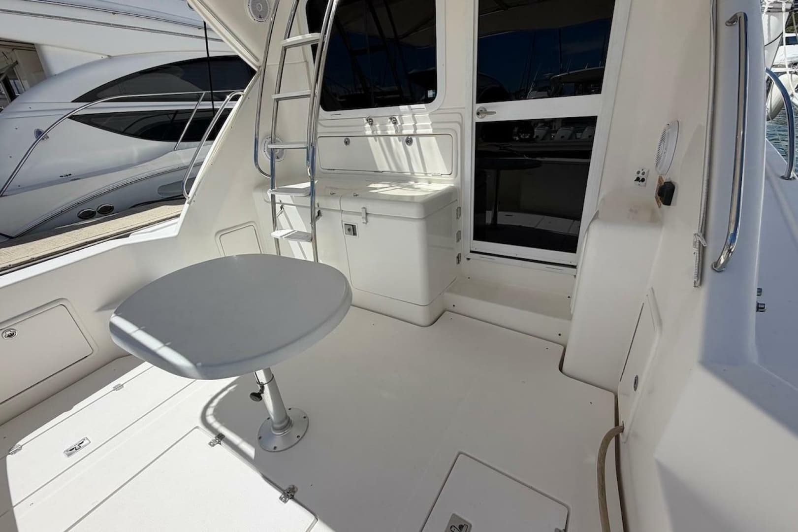 2005 Riviera 37 Flybridge — photo 6