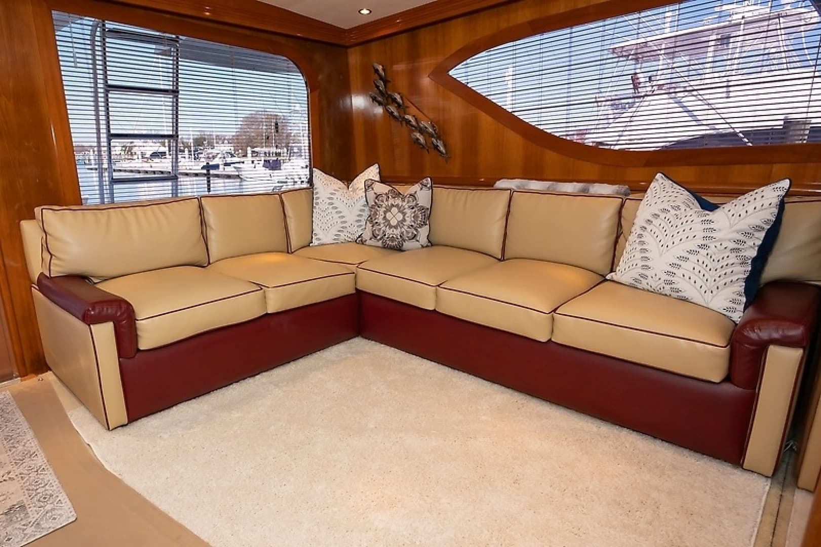 2001 Hatteras 60 Convertible — photo 23