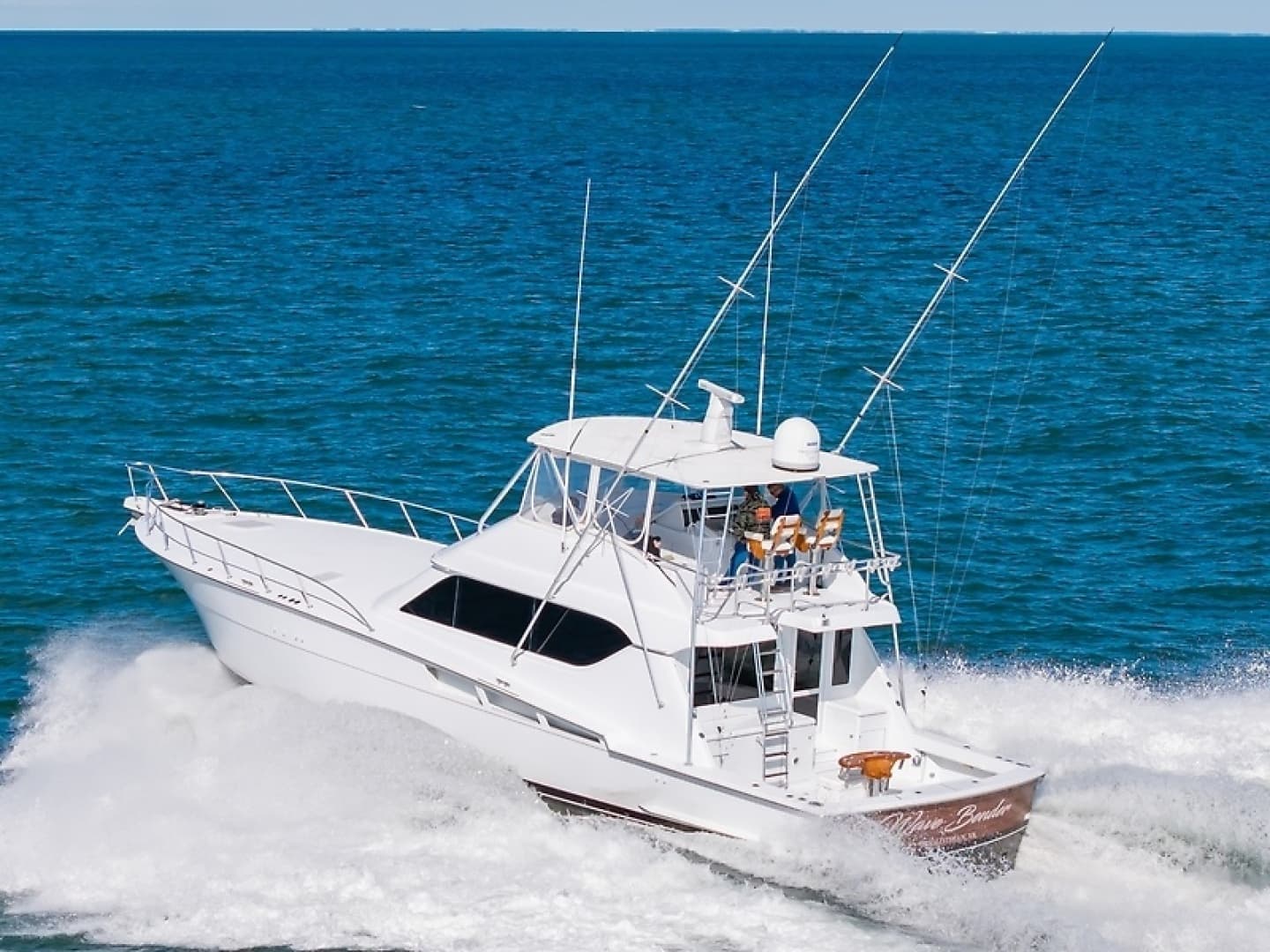 2001 Hatteras 60 Convertible — photo 4