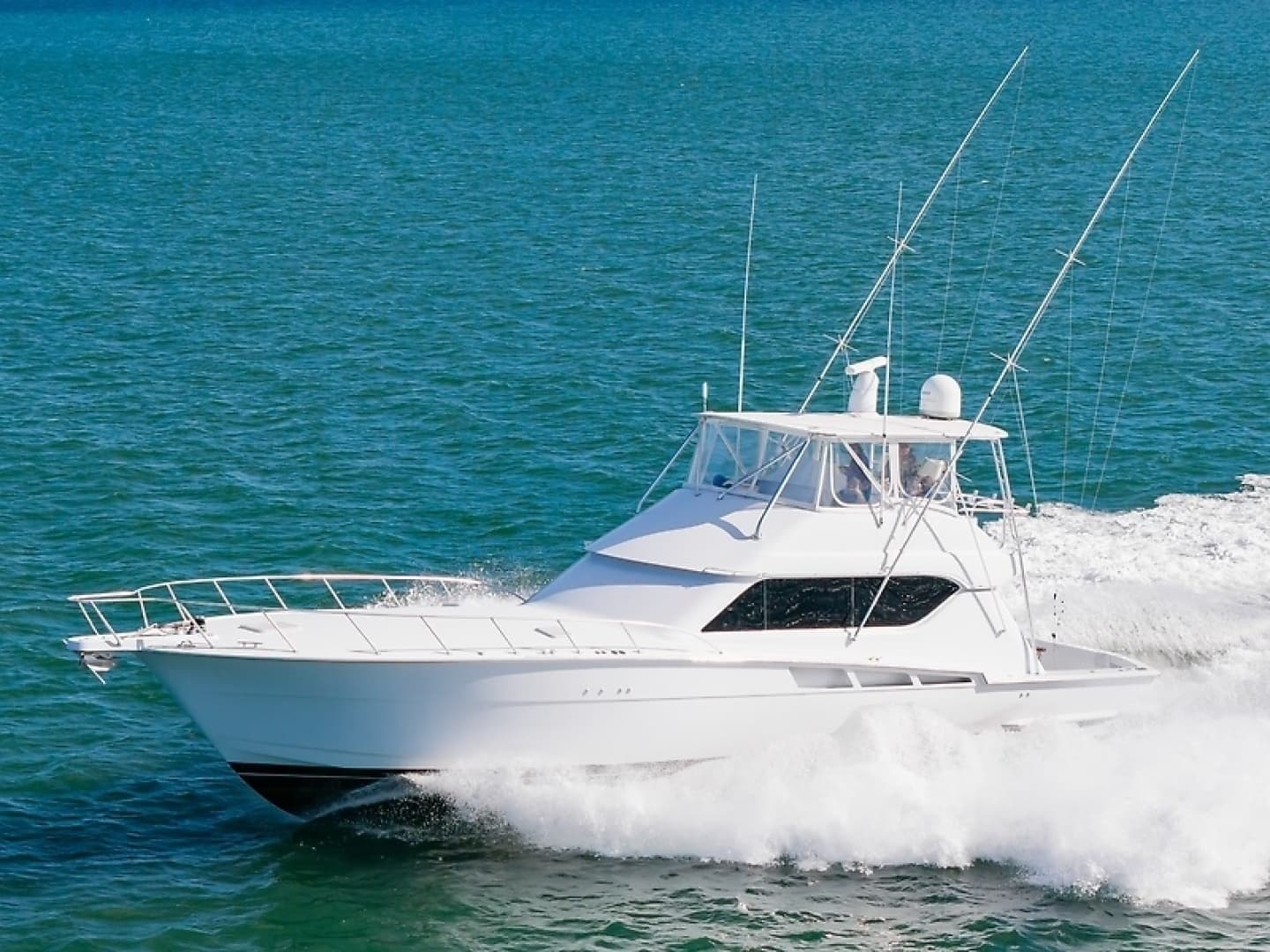 2001 Hatteras 60 Convertible — photo 6